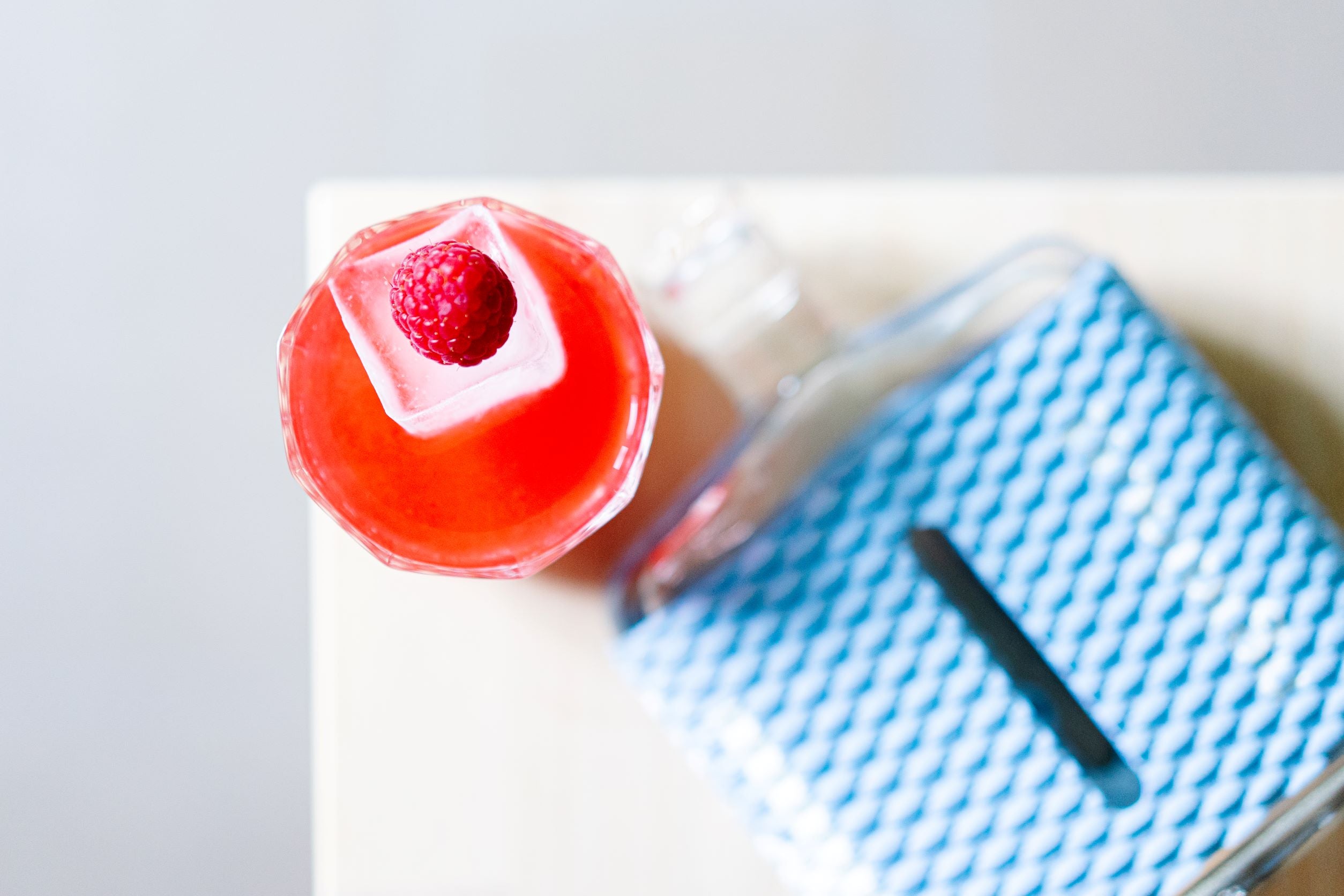 Raspberry Sour Gin Cocktail with summer nginious!
